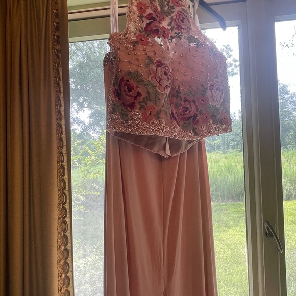 In almost brand new condition blush and Australian Crystal pearl dress. - Picture 10 of 10